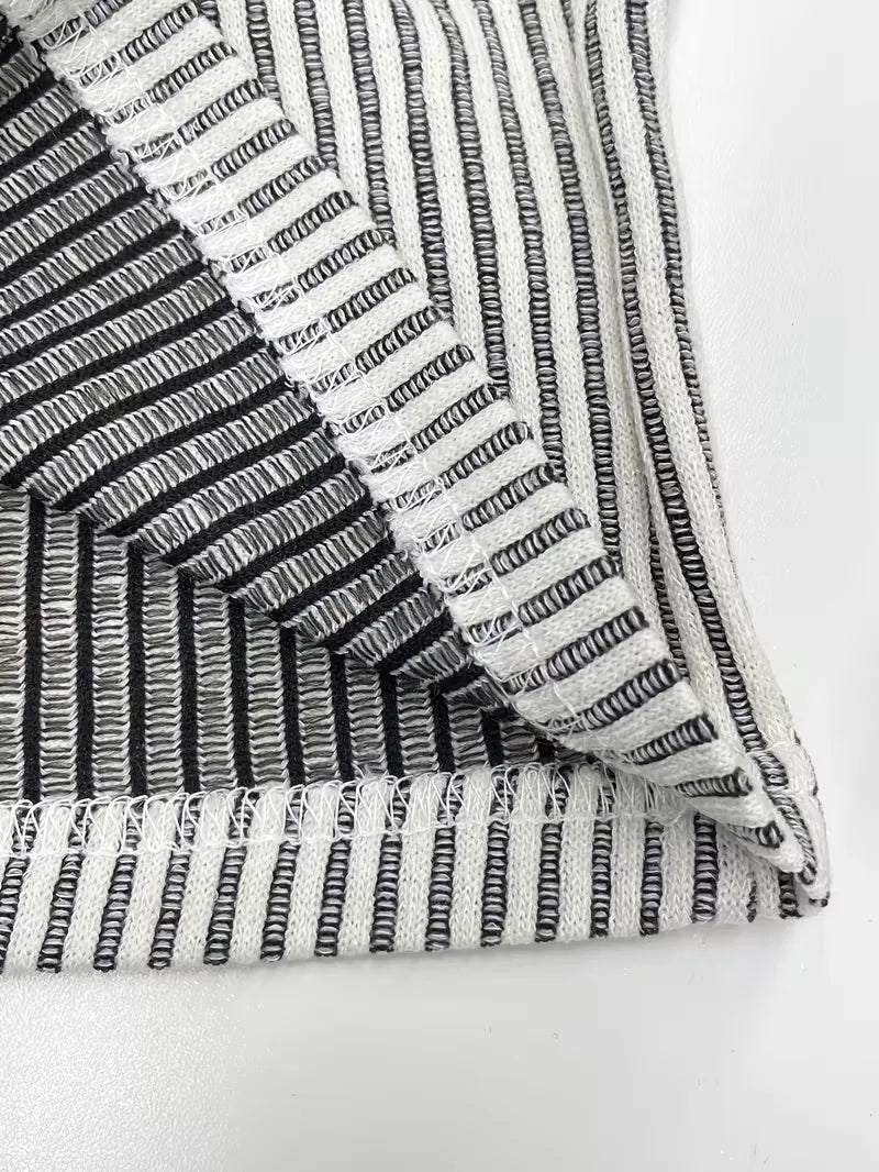 Casual men's T-shirt with jacquard pattern