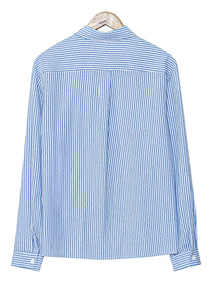 Casual shirt with long sleeves