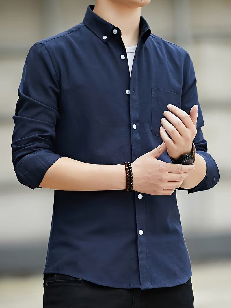 Casual shirt with long sleeves and chest pocket