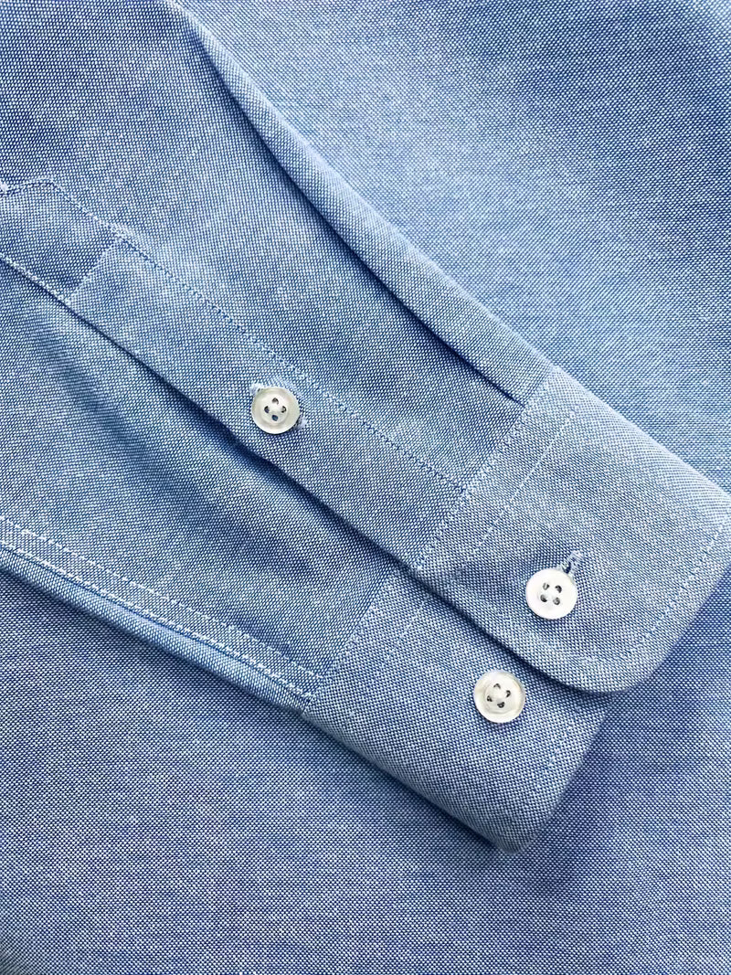 Casual shirt with long sleeves and chest pocket