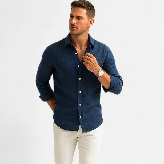 Casual shirt with long sleeves and regular fit