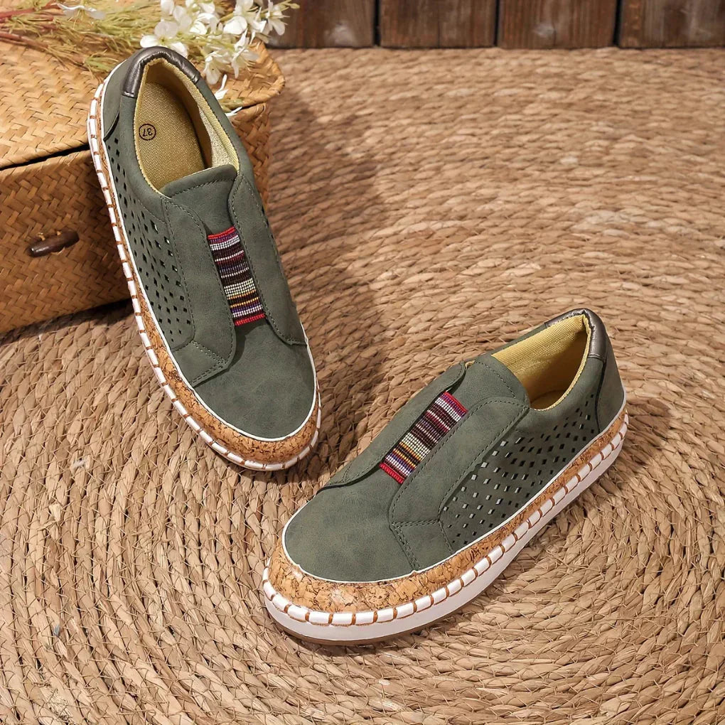 Casual shoes for women