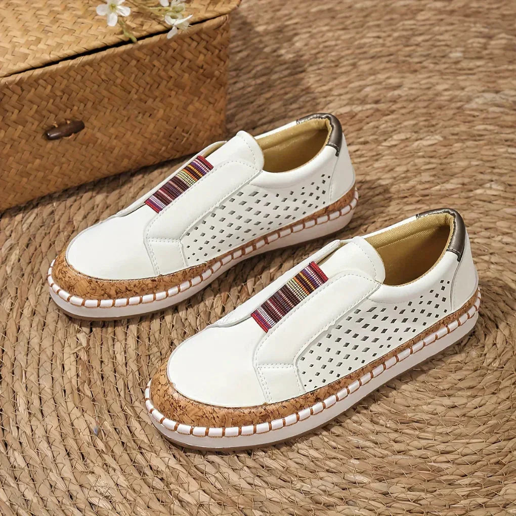 Casual shoes for women