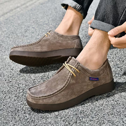 Casual shoes made of pigskin leather with non-slip rubber sole
