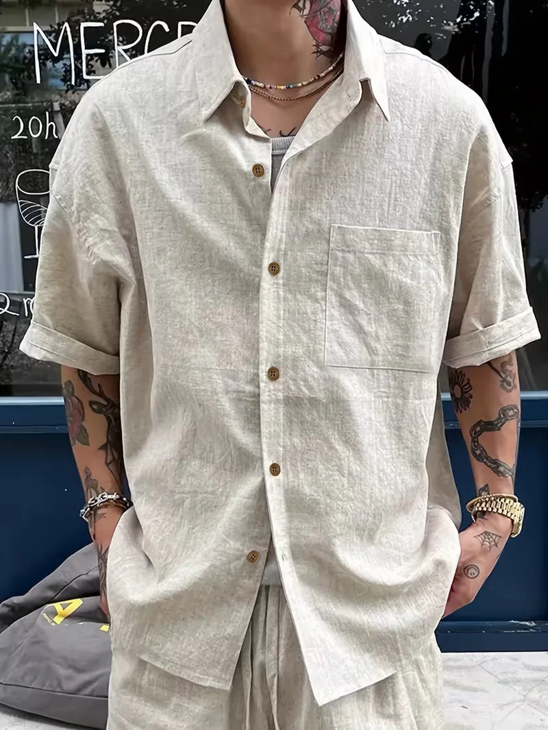 Casual short-sleeved shirt
