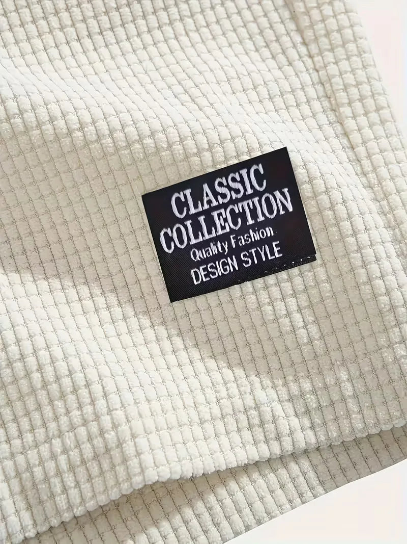 Casual shorts with drawstring waist and side pockets
