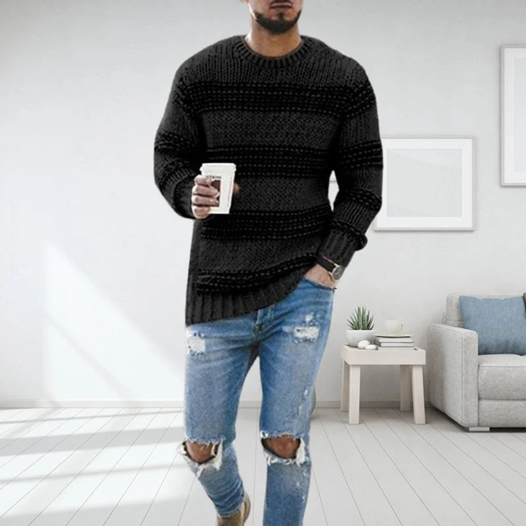 Casual sweater with round neck for men - ideal for spring