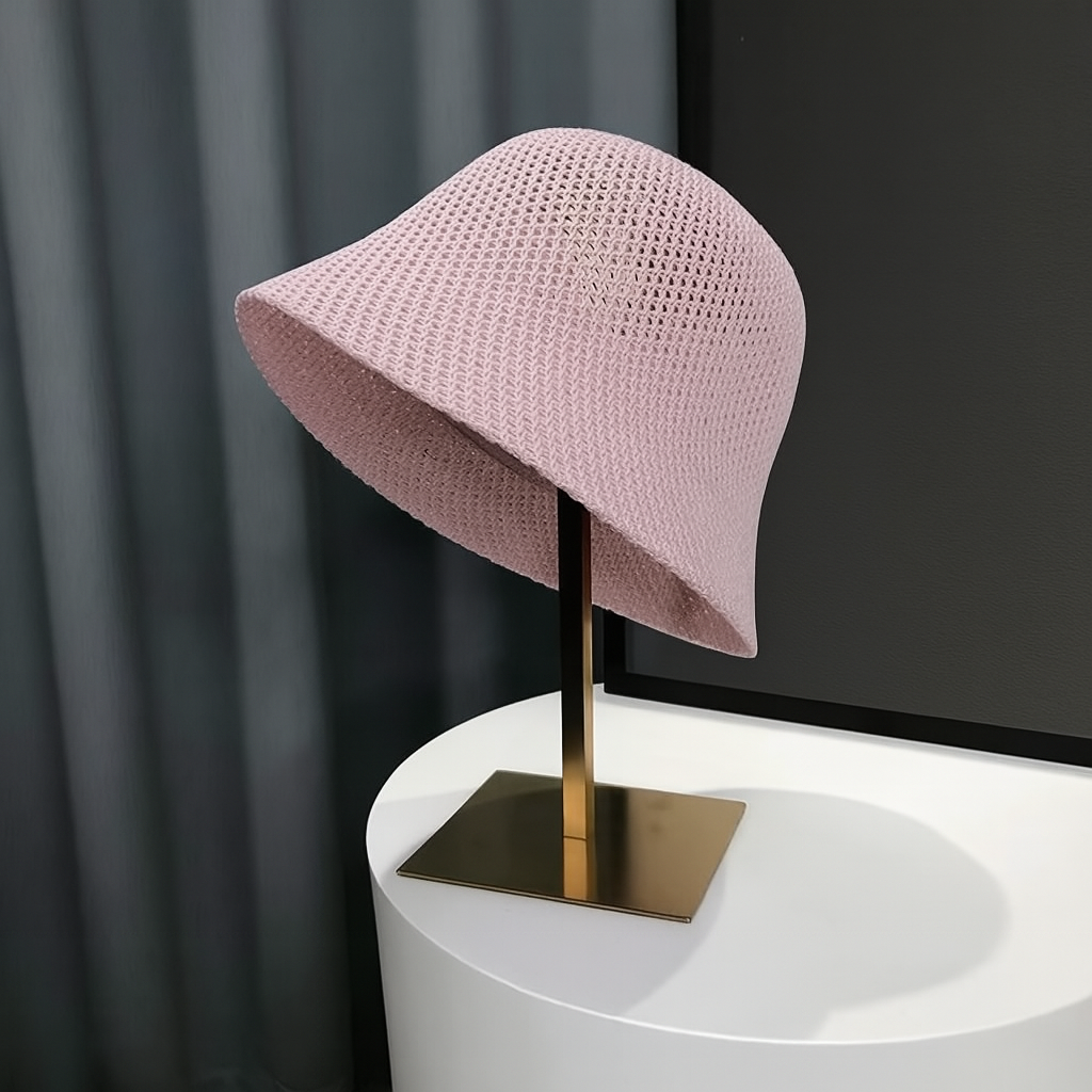 UV-protective summer hat for women