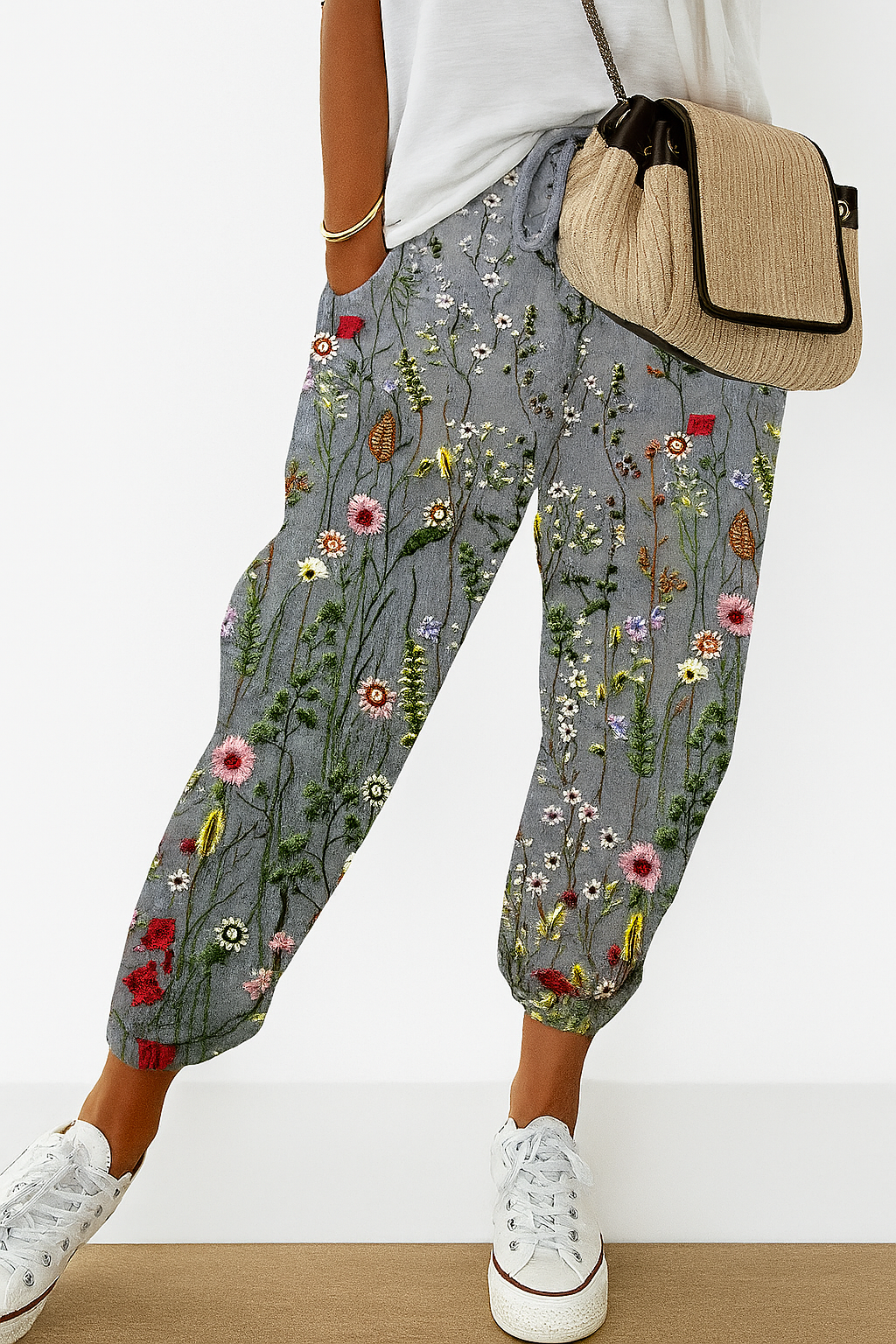 Loose, printed women's trousers