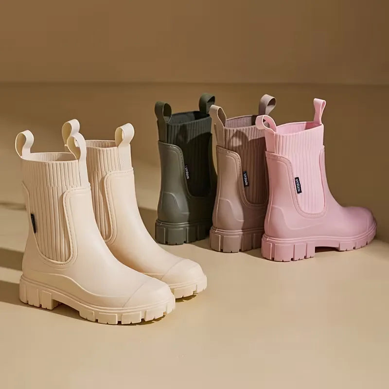 Chelsea boots with ribbed elastic panels