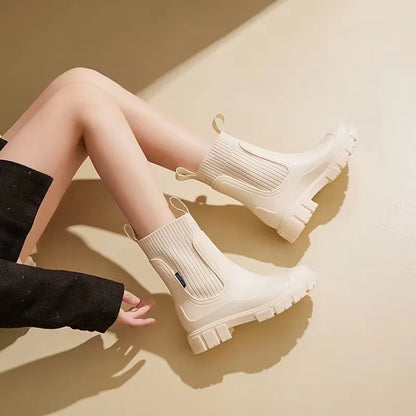 Chelsea boots with ribbed elastic panels