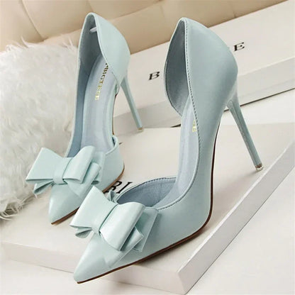 Chic Pumps with Bow Detail and Pointed Toe