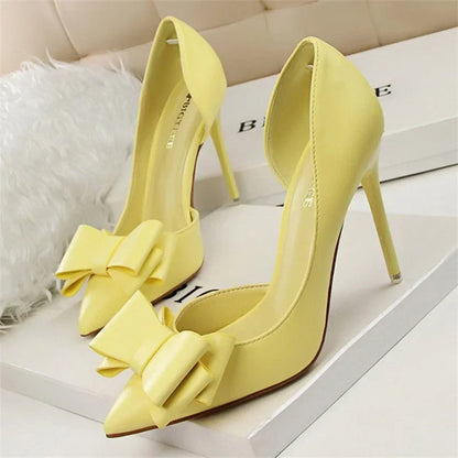 Chic Pumps with Bow Detail and Pointed Toe