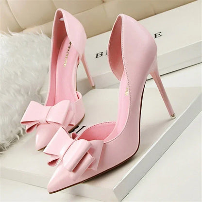 Chic Pumps with Bow Detail and Pointed Toe