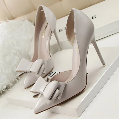 Chic Pumps with Bow Detail and Pointed Toe