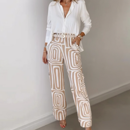 Clio – Stylish 2-Piece Women's Outfit with White Blouse and Geometric Pants
