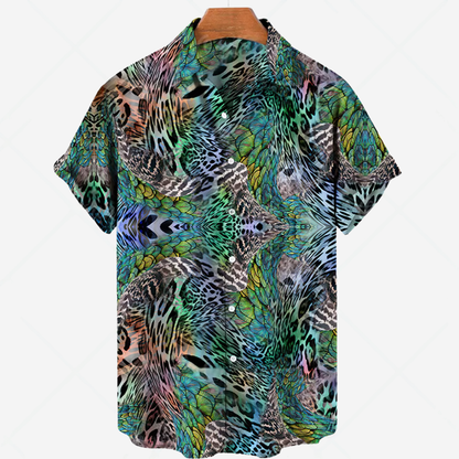 Comfortable Men's Shirt with Short Sleeves and Stylish Print