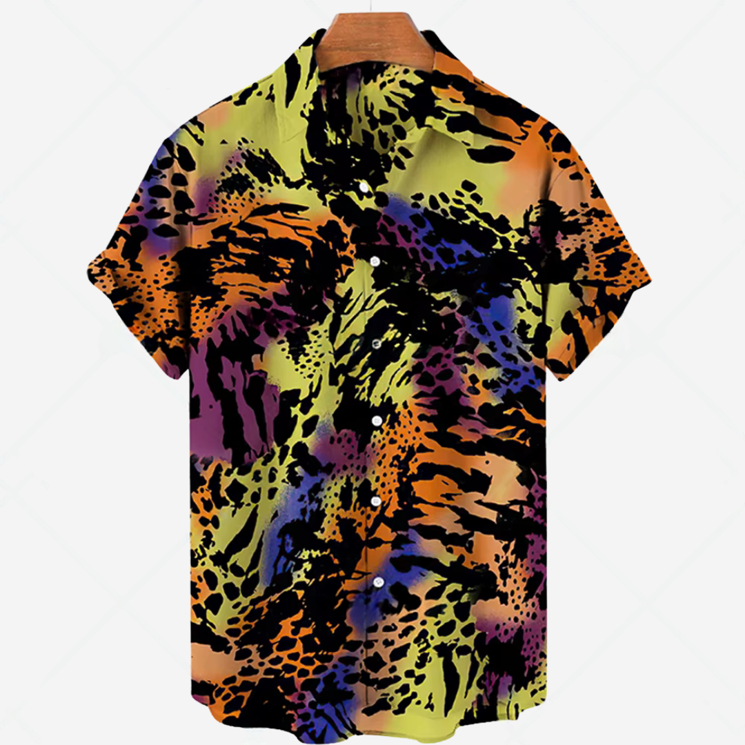 Comfortable Men's Shirt with Short Sleeves and Stylish Print
