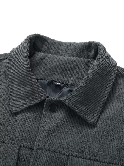 Corduroy jacket with two chest pockets and classic collar