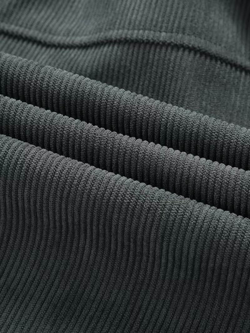 Corduroy jacket with two chest pockets and classic collar