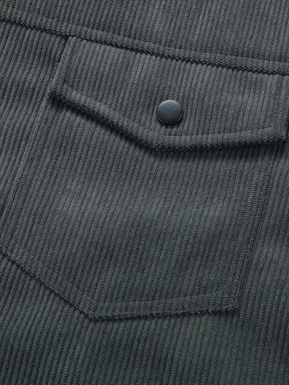 Corduroy jacket with two chest pockets and classic collar