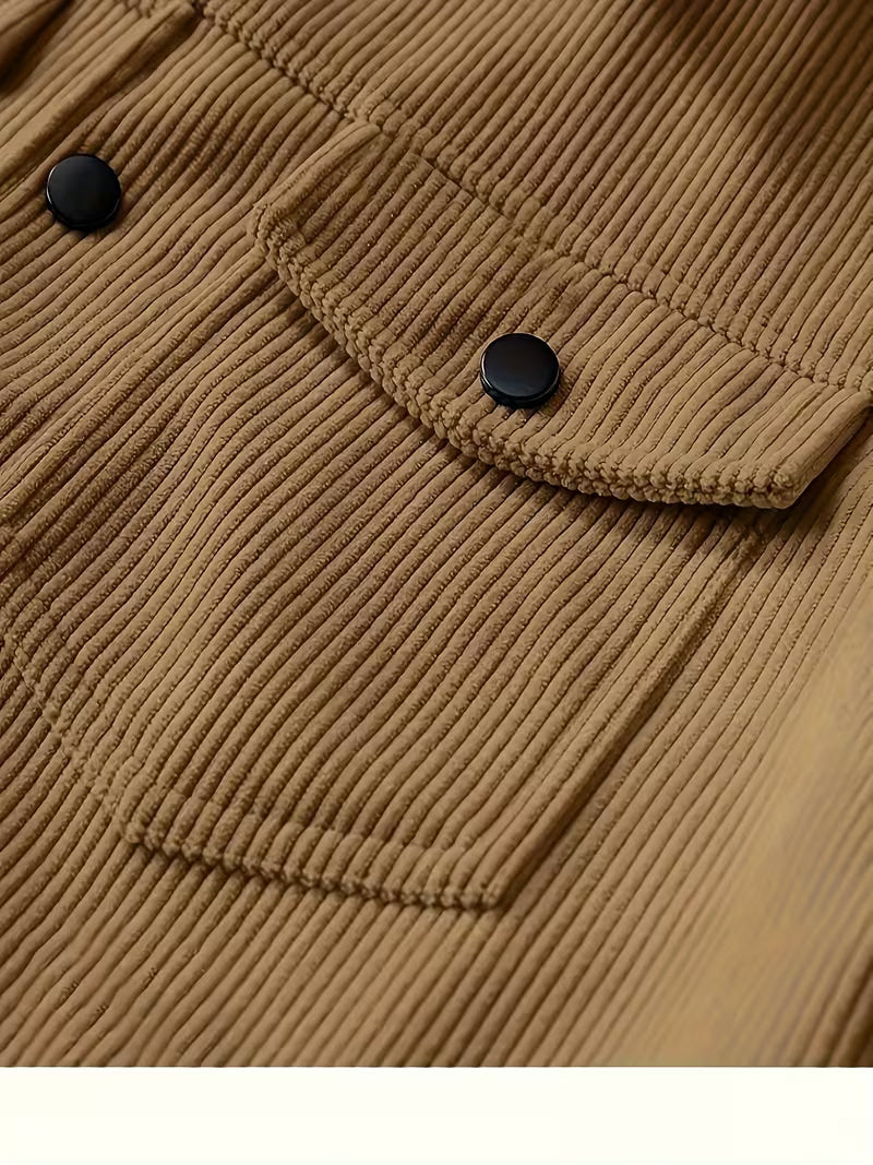 Corduroy jacket with two chest pockets and classic collar