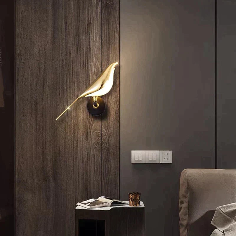 Illuminated Bird Wall Lamp