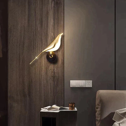 Illuminated Bird Wall Lamp