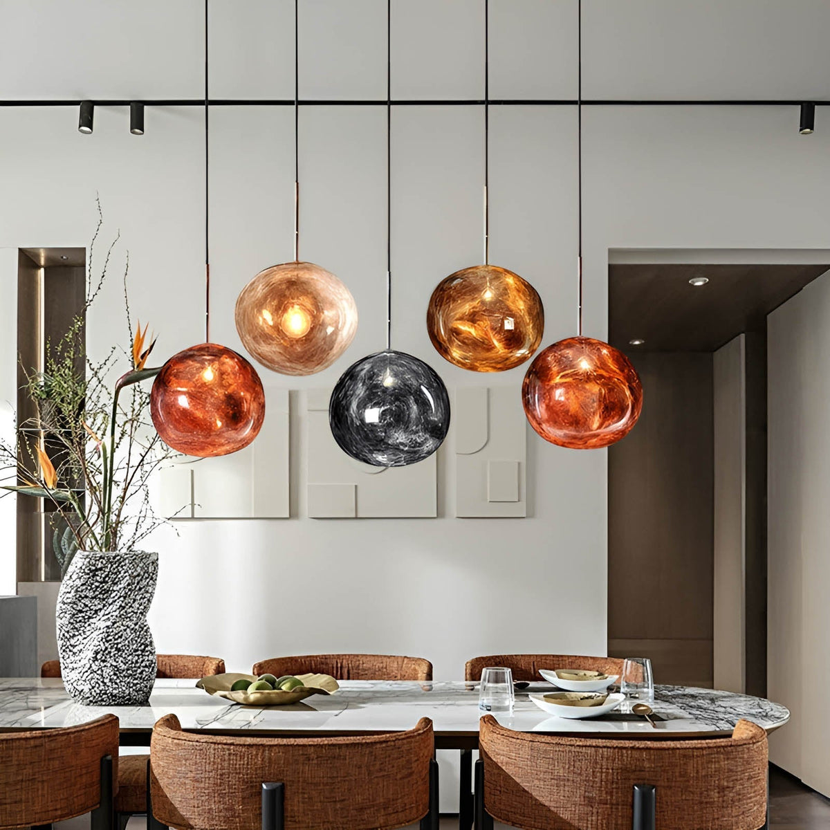 Elegante lampada a sospensione Luna in resina - design moderno