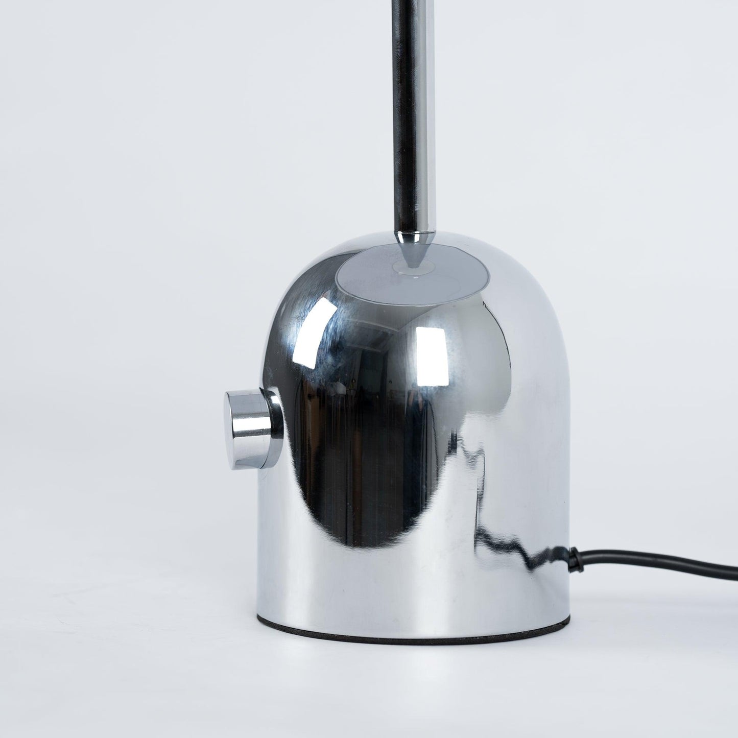 Bell-Inspired Table Lamp