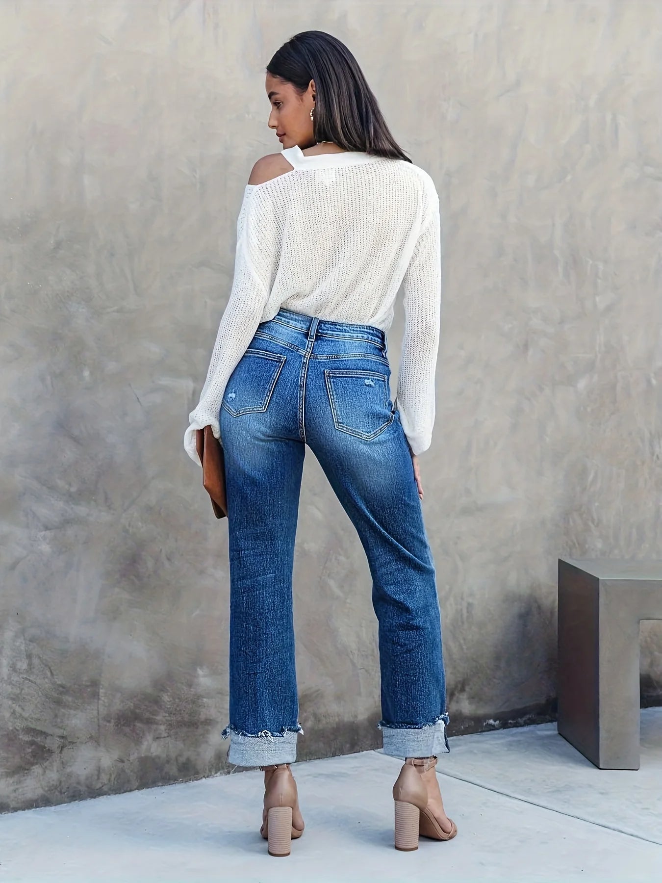 Delilah – Asymmetrical Straight-Leg Jeans for Women