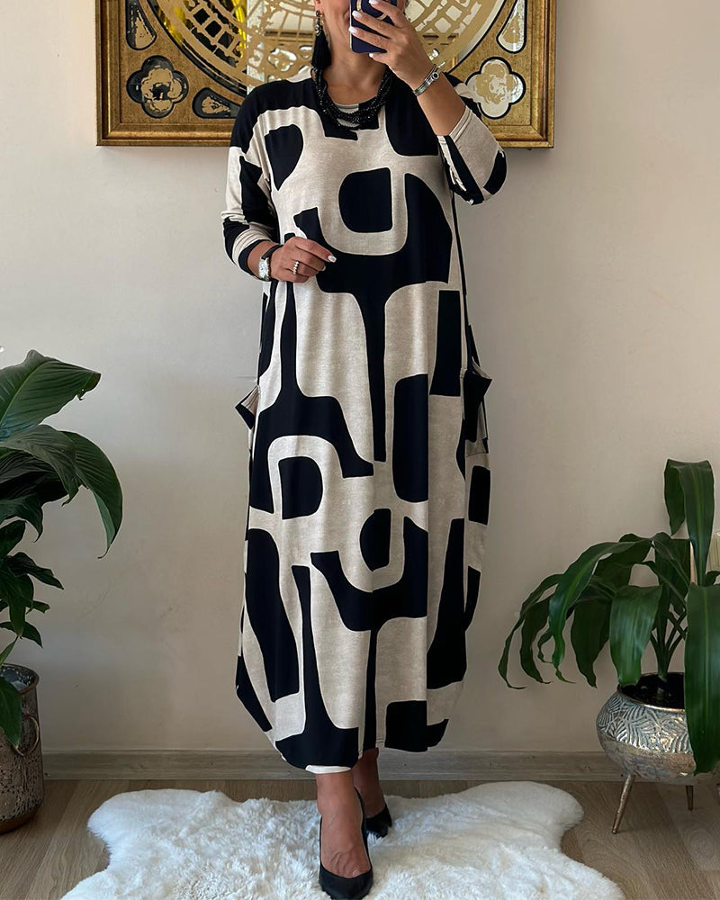 Dress with Long Sleeves and Black and White Print