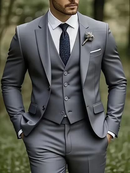 Costume trois pièces pour homme, coupe slim et finition brillante