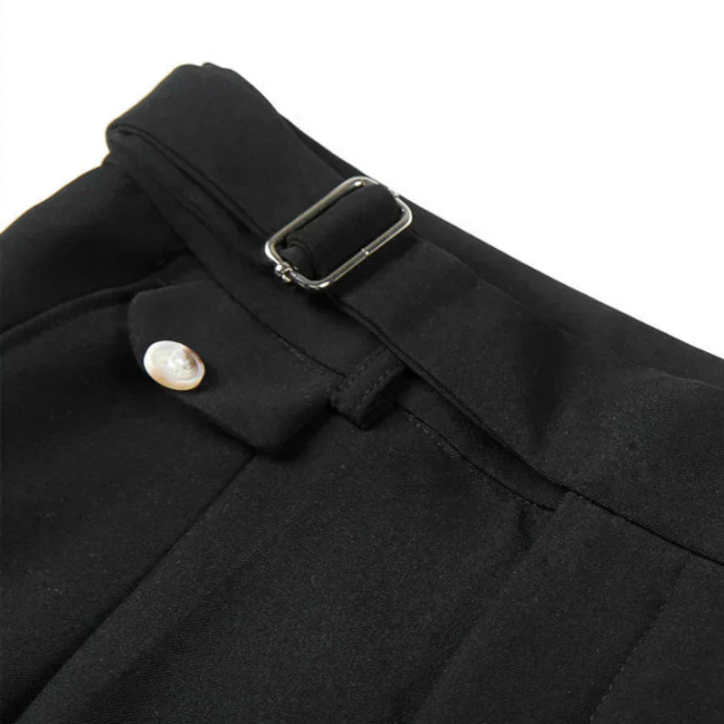 Dries | Shorts with Elegance