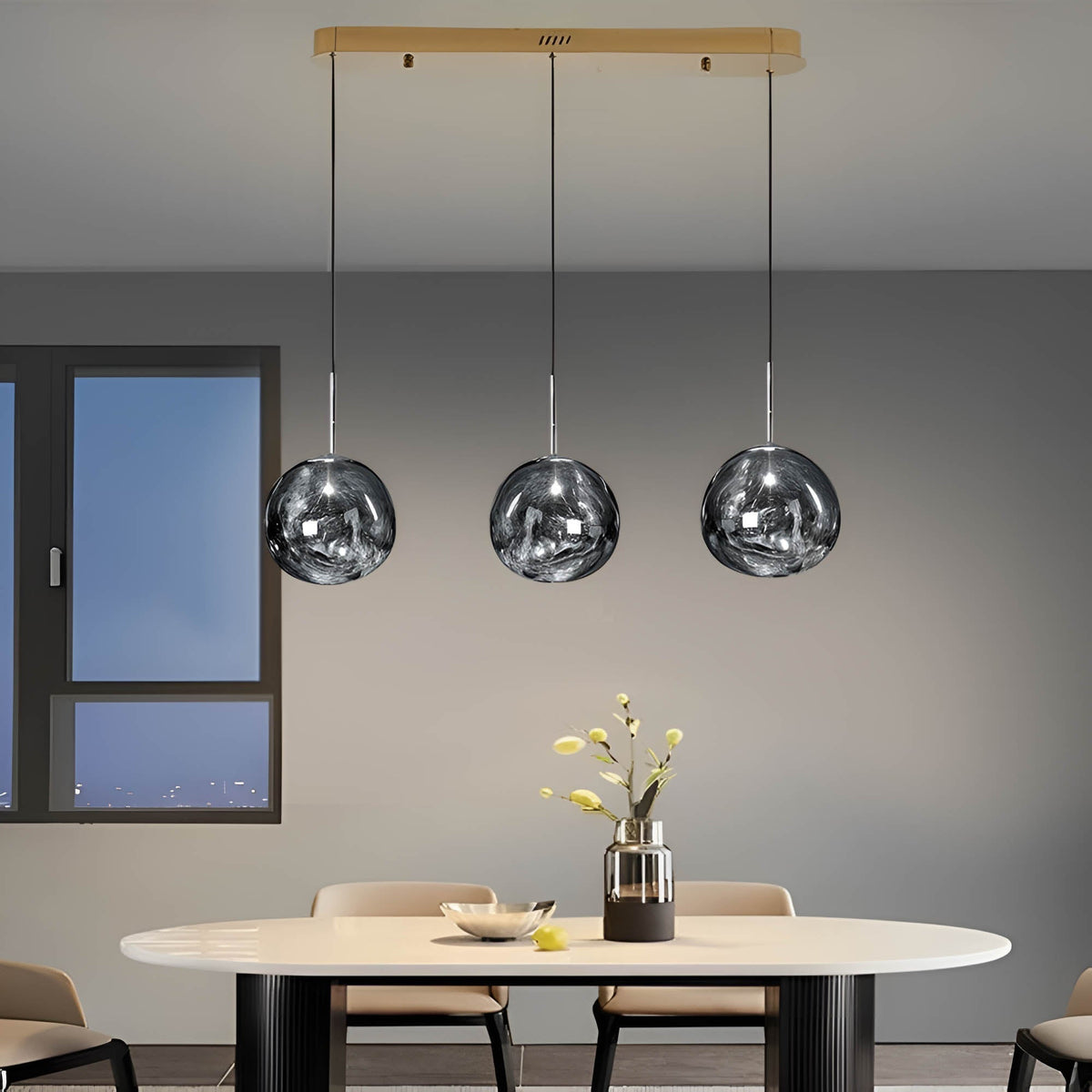 Elegante lampada a sospensione Luna in resina - design moderno