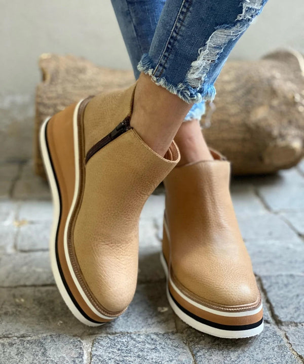 Liza - Low ankle boots with zip for women