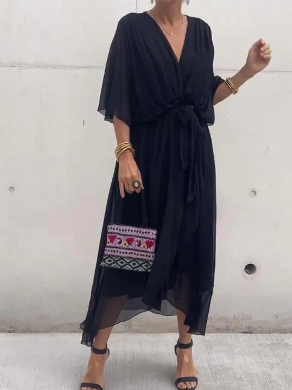 Elegant Dress with V-neck - Thyra