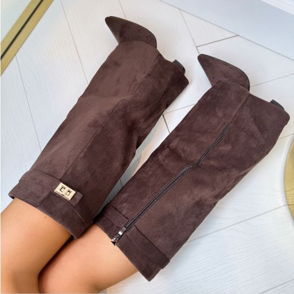 Elegant Ladies' Boots with Buckle Detail