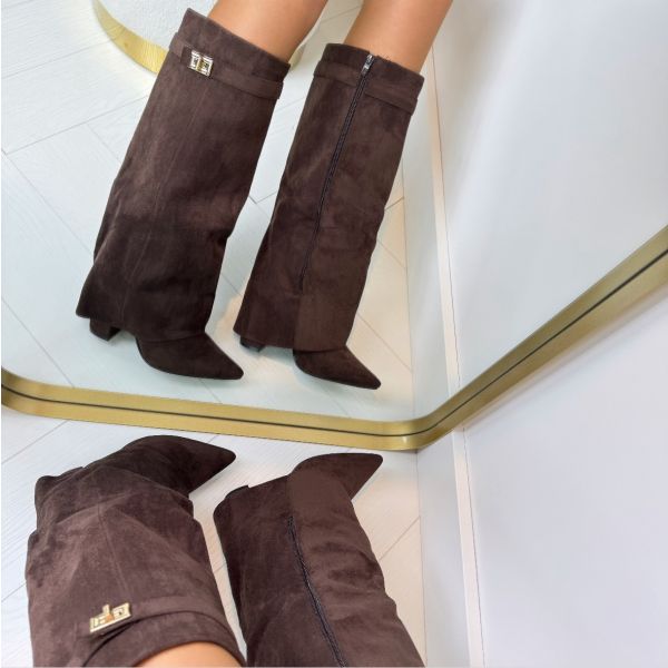 Elegant Ladies' Boots with Buckle Detail
