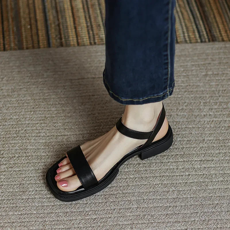 Elegant Leather Women’s Sandals - Sturdy and Comfortable