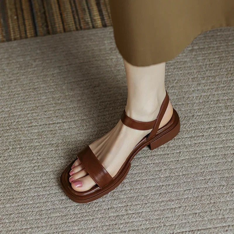 Elegant Leather Women’s Sandals - Sturdy and Comfortable