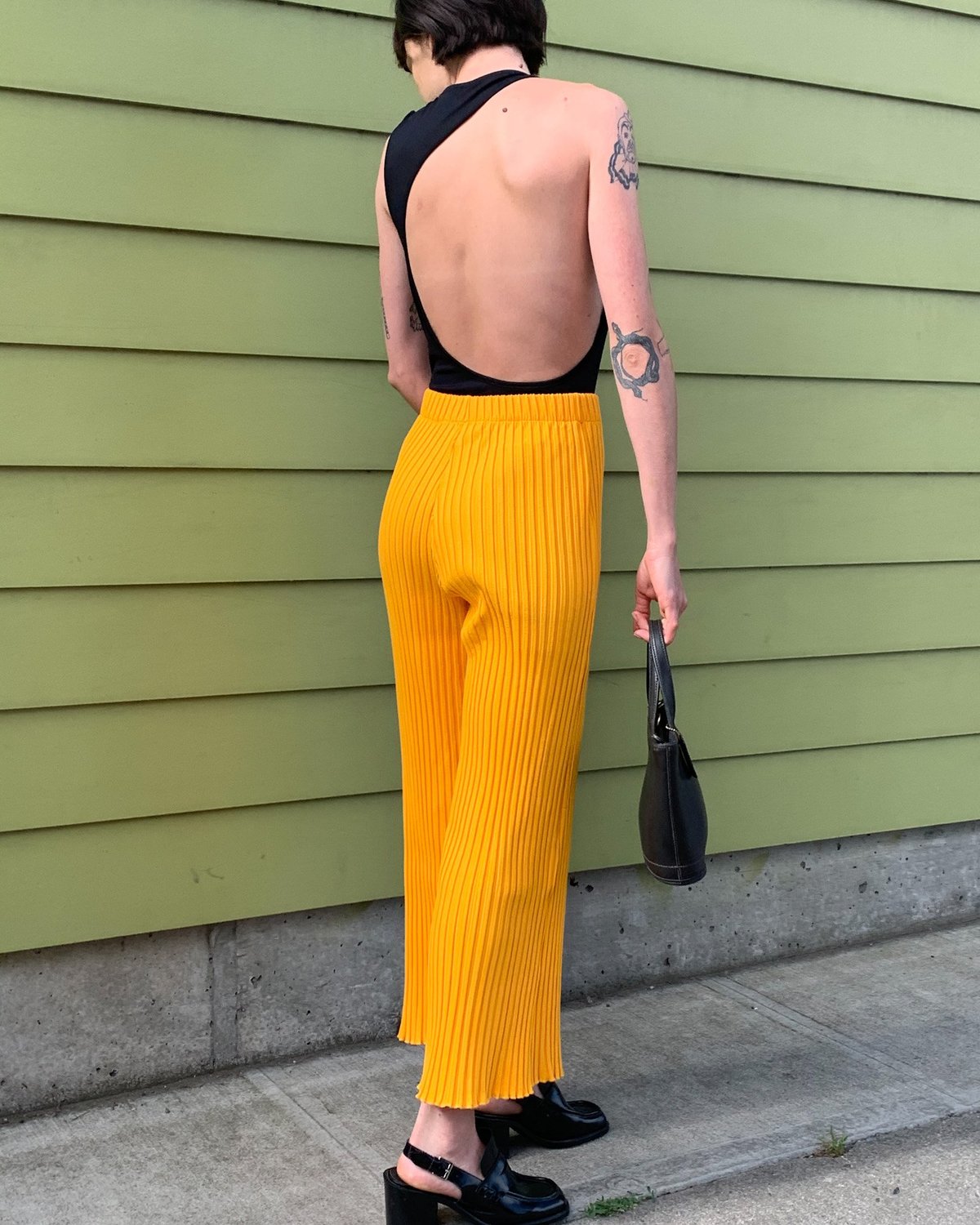Elegant Orange Pants with Comfortable Fit and Stylish Look