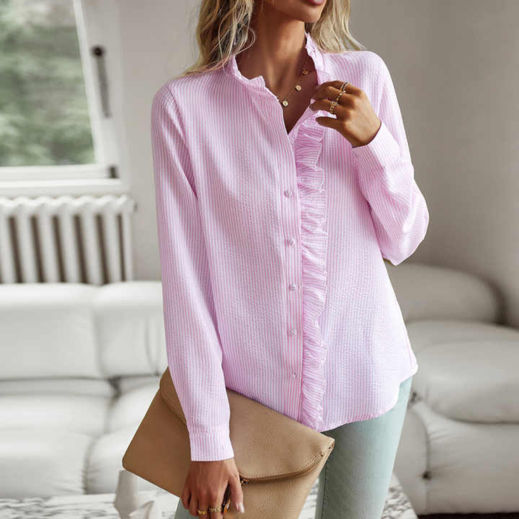 Elegant blouse with long sleeves