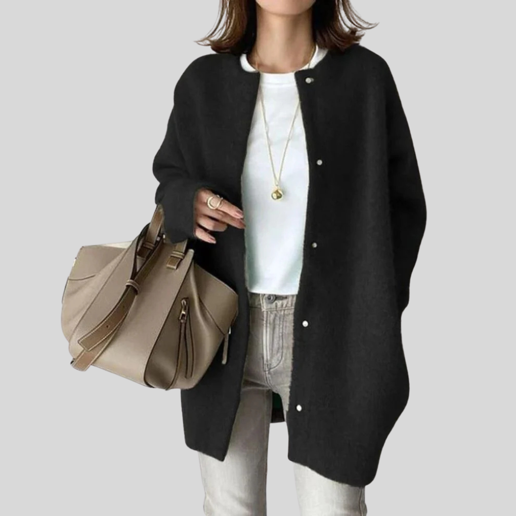 Elegant cardigan – refined knitted layer