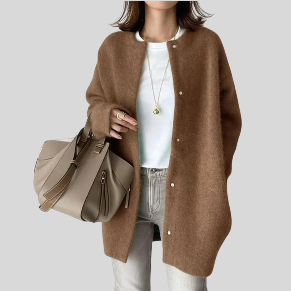 Elegant cardigan – refined knitted layer