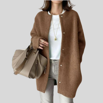 Elegant cardigan – refined knitted layer