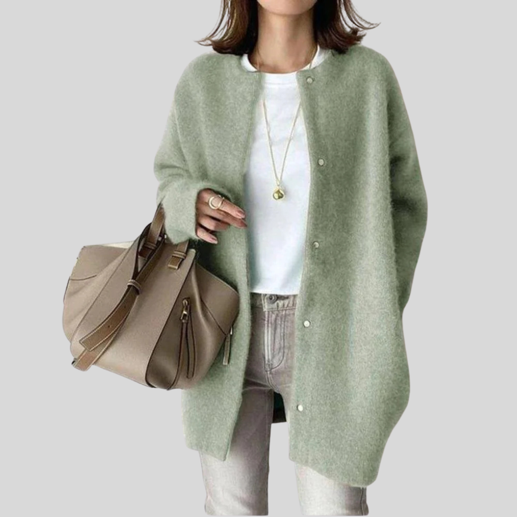Elegant cardigan – refined knitted layer