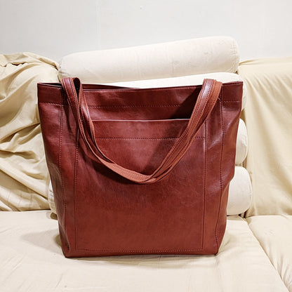 Elegant leather handbag for women