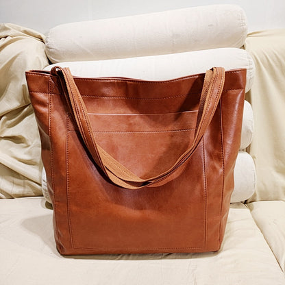 Elegant leather handbag for women