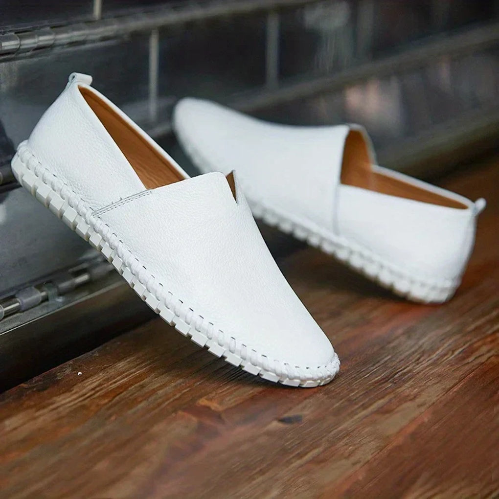 Elegant loafers made of matte genuine leather